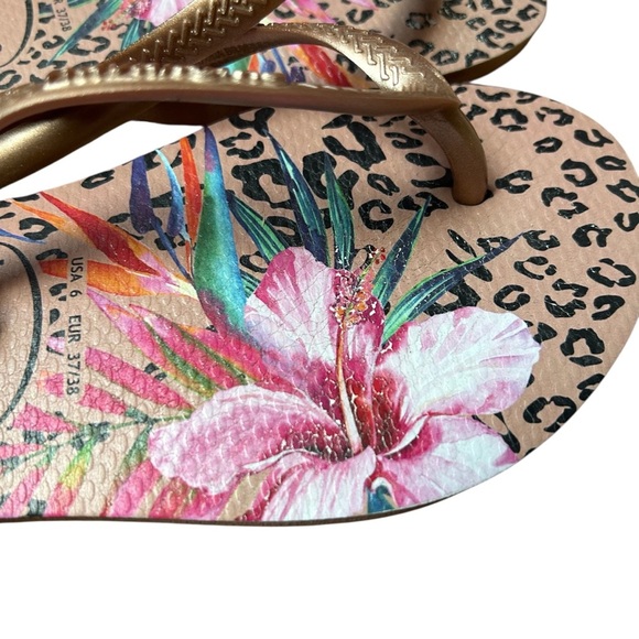 Havaianas | Tropical Floral Animal Print Flip Flops - Picture 4 of 7